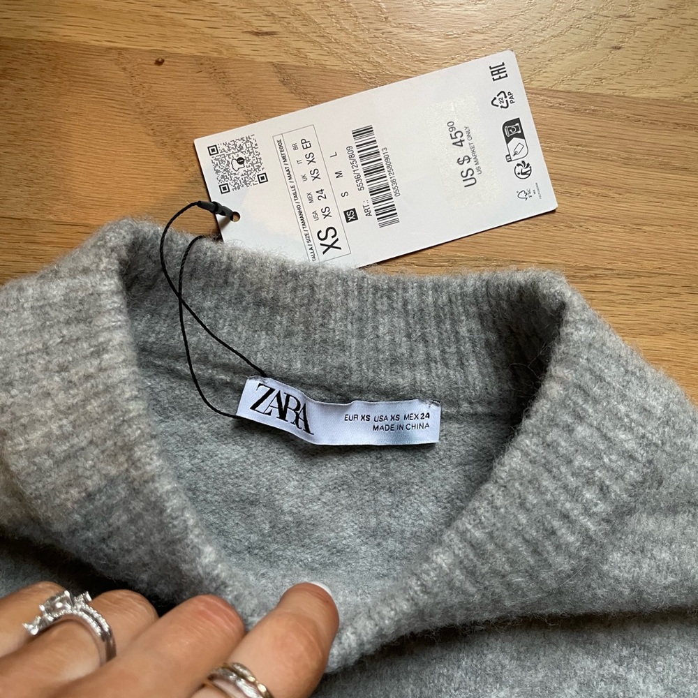 Zara Light Gray Women's Turtleneck Sweater - Picture 2 of 2